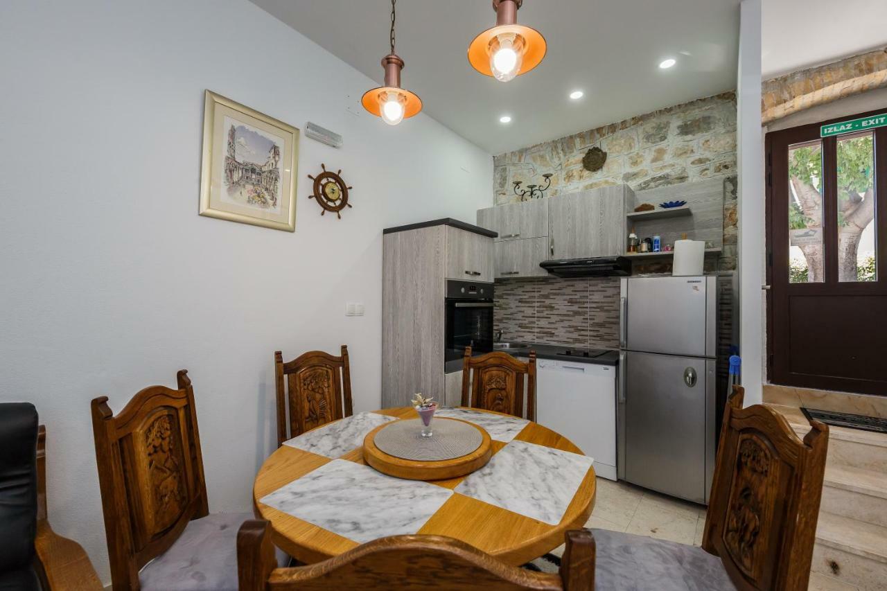 Apartman Lavanda Kaštela Exteriör bild