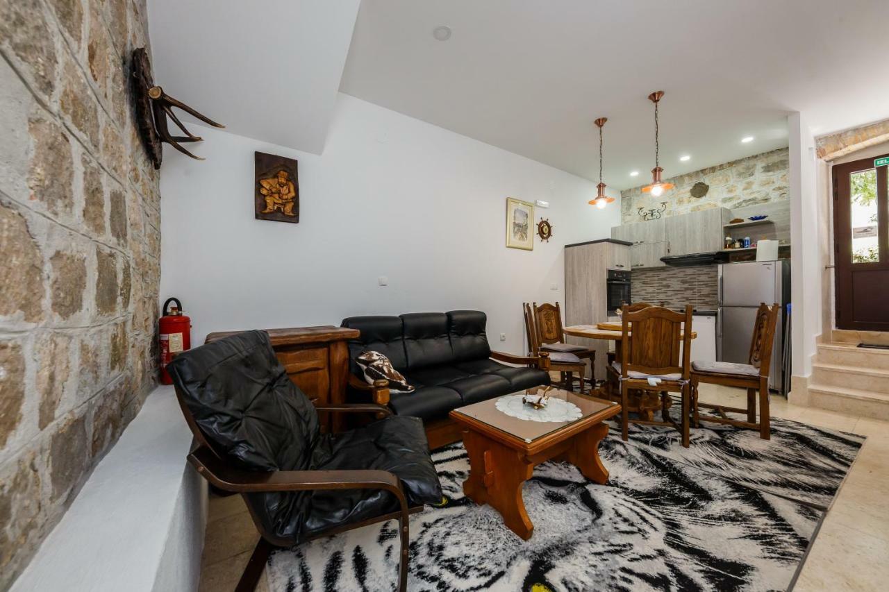 Apartman Lavanda Kaštela Exteriör bild