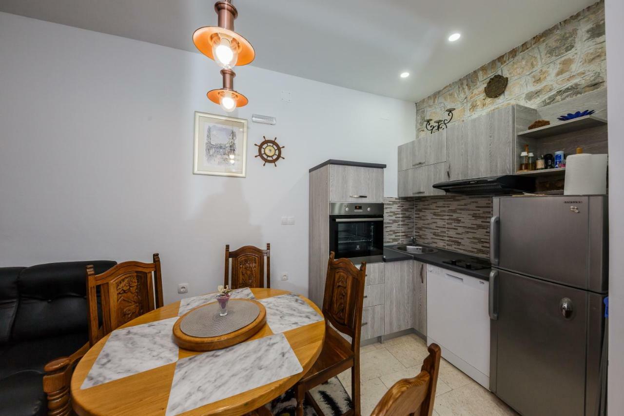Apartman Lavanda Kaštela Exteriör bild