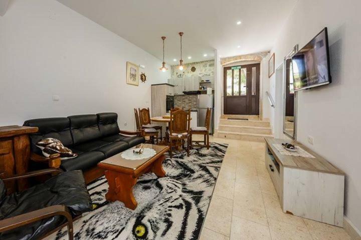 Apartman Lavanda Kaštela Exteriör bild
